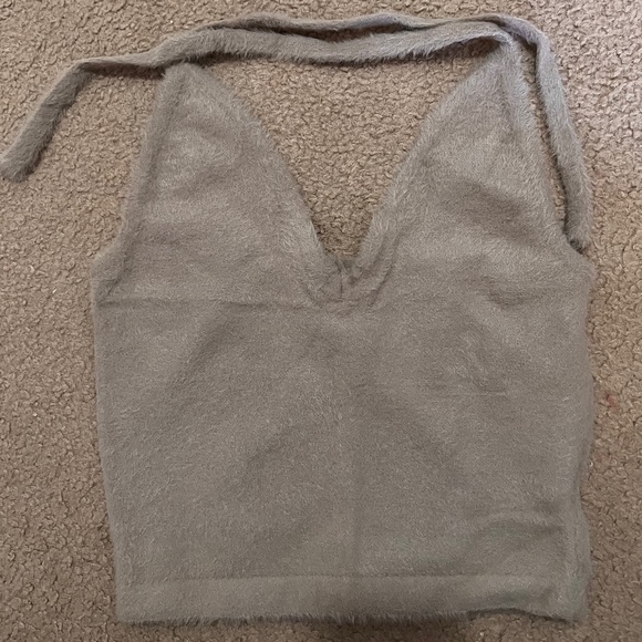 Whitney Simmons X Gymshark Final Collection — Eyelash Knit Halter - Picture 3 of 3